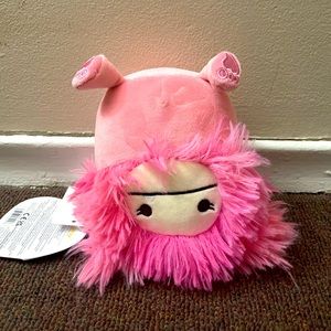 Squishmallow Valentines Caparinne 2023